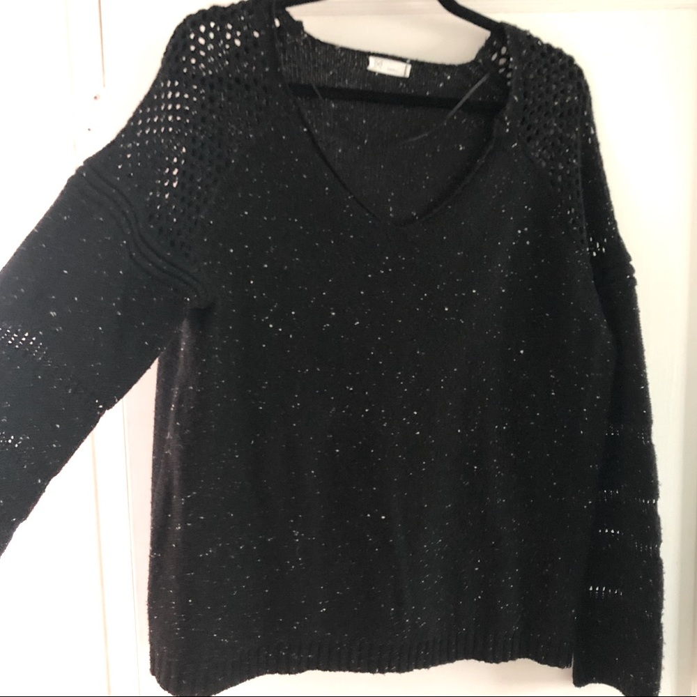 Gentle fawn black sweater with knit detail, small